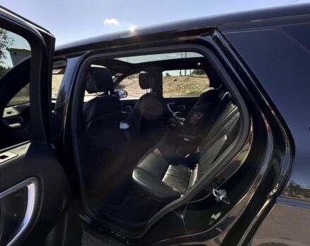 Черный Ленд Ровер Дискавери, объемом двигателя 2 л и пробегом 157 тыс. км за 25000 $, фото 5 на Automoto.ua