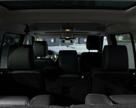 Чорний Ленд Ровер Діскавері, об'ємом двигуна 3 л та пробігом 129 тис. км за 21300 $, фото 28 на Automoto.ua