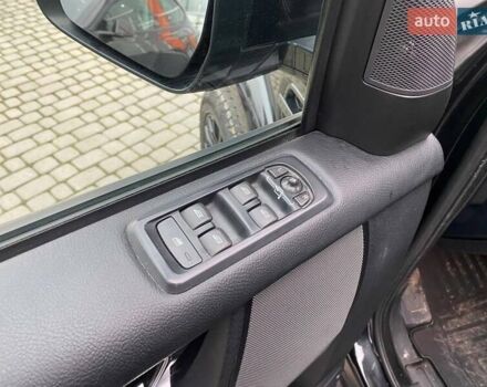 Чорний Ленд Ровер Діскавері, об'ємом двигуна 3 л та пробігом 195 тис. км за 17800 $, фото 11 на Automoto.ua