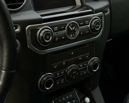 Чорний Ленд Ровер Діскавері, об'ємом двигуна 3 л та пробігом 129 тис. км за 23800 $, фото 55 на Automoto.ua