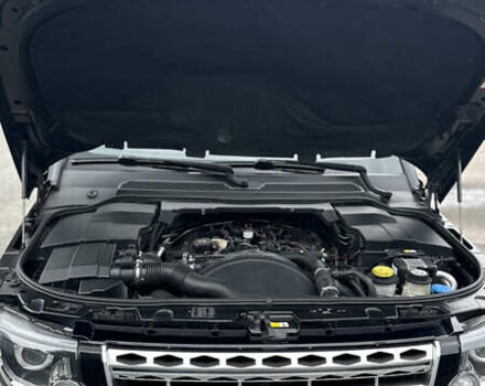 Чорний Ленд Ровер Діскавері, об'ємом двигуна 2.99 л та пробігом 241 тис. км за 26000 $, фото 35 на Automoto.ua