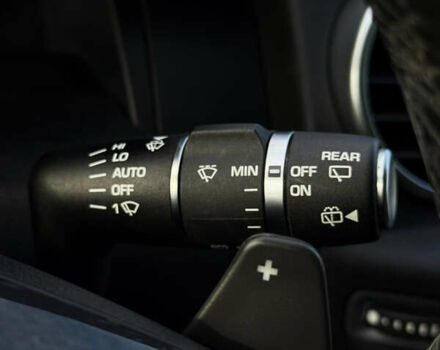 Чорний Ленд Ровер Діскавері, об'ємом двигуна 3 л та пробігом 129 тис. км за 23800 $, фото 68 на Automoto.ua