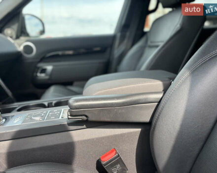 Ленд Ровер Дискавери 2018 в Киеве на Automoto.ua Черный Ленд Ровер Дискавери, объемом двигателя 2.99 л и пробегом 157 тыс. км за 33500 $, фото 22 на Automoto.ua