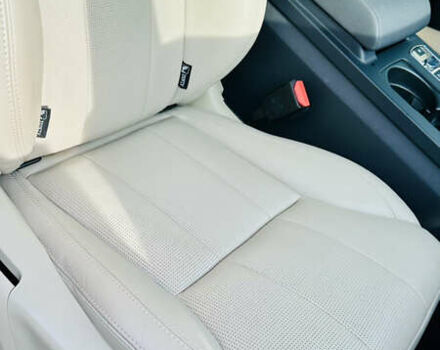 Черный Ленд Ровер Дискавери, объемом двигателя 2 л и пробегом 119 тыс. км за 29200 $, фото 17 на Automoto.ua