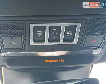 Черный Ленд Ровер Дискавери, объемом двигателя 3 л и пробегом 84 тыс. км за 43999 $, фото 3 на Automoto.ua