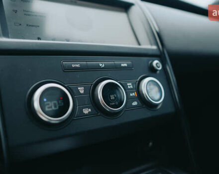 Ленд Ровер Дискавери 2019 в Киеве на Automoto.ua Черный Ленд Ровер Дискавери, объемом двигателя 3 л и пробегом 140 тыс. км за 28400 $, фото 41 на Automoto.ua