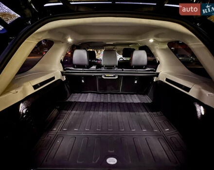 Черный Ленд Ровер Дискавери, объемом двигателя 2 л и пробегом 130 тыс. км за 33400 $, фото 74 на Automoto.ua