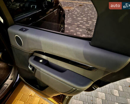 Черный Ленд Ровер Дискавери, объемом двигателя 2 л и пробегом 130 тыс. км за 33400 $, фото 38 на Automoto.ua