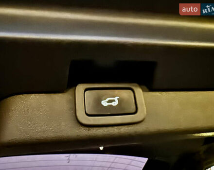 Черный Ленд Ровер Дискавери, объемом двигателя 2 л и пробегом 130 тыс. км за 33400 $, фото 70 на Automoto.ua