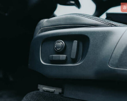 Ленд Ровер Дискавери 2019 в Киеве на Automoto.ua Черный Ленд Ровер Дискавери, объемом двигателя 3 л и пробегом 140 тыс. км за 28400 $, фото 22 на Automoto.ua