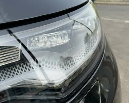 Черный Ленд Ровер Дискавери, объемом двигателя 3 л и пробегом 38 тыс. км за 67500 $, фото 4 на Automoto.ua