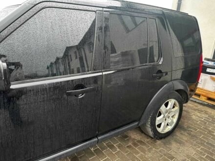 Чорний Ленд Ровер Діскавері, об'ємом двигуна 3 л та пробігом 200 тис. км за 5000 $, фото 1 на Automoto.ua