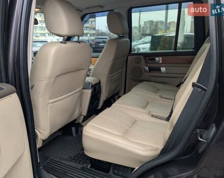 Коричневий Ленд Ровер Діскавері, об'ємом двигуна 3 л та пробігом 237 тис. км за 15800 $, фото 24 на Automoto.ua