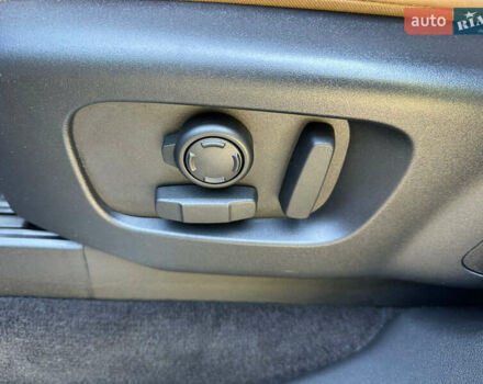 Коричневый Ленд Ровер Дискавери, объемом двигателя 3 л и пробегом 65 тыс. км за 59500 $, фото 41 на Automoto.ua