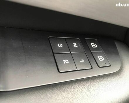 Коричневый Ленд Ровер Дискавери, объемом двигателя 3 л и пробегом 129 тыс. км за 58490 $, фото 20 на Automoto.ua