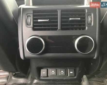 Коричневый Ленд Ровер Дискавери, объемом двигателя 3 л и пробегом 129 тыс. км за 58490 $, фото 14 на Automoto.ua