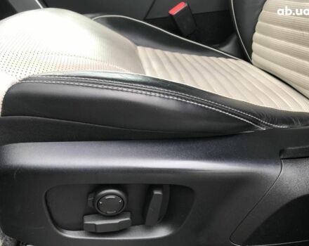 Коричневый Ленд Ровер Дискавери, объемом двигателя 3 л и пробегом 129 тыс. км за 58490 $, фото 16 на Automoto.ua