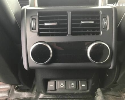 Коричневый Ленд Ровер Дискавери, объемом двигателя 3 л и пробегом 129 тыс. км за 58490 $, фото 13 на Automoto.ua