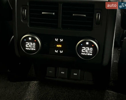 Коричневый Ленд Ровер Дискавери, объемом двигателя 3 л и пробегом 45 тыс. км за 69990 $, фото 23 на Automoto.ua