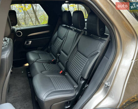 Коричневый Ленд Ровер Дискавери, объемом двигателя 3 л и пробегом 45 тыс. км за 69990 $, фото 21 на Automoto.ua