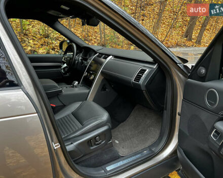 Коричневый Ленд Ровер Дискавери, объемом двигателя 3 л и пробегом 45 тыс. км за 69990 $, фото 24 на Automoto.ua