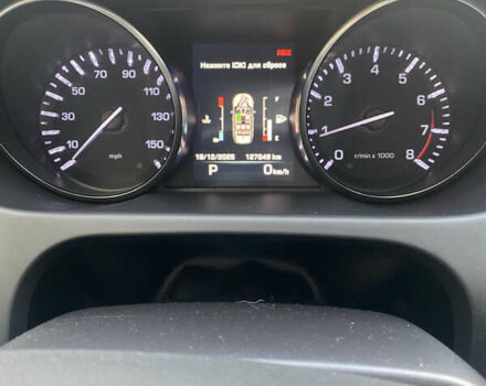 Червоний Ленд Ровер Діскавері, об'ємом двигуна 2 л та пробігом 127 тис. км за 18000 $, фото 9 на Automoto.ua