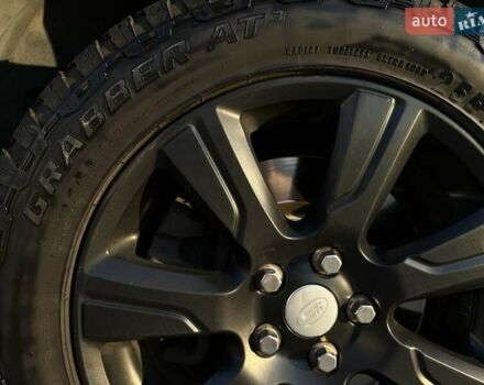 Красный Ленд Ровер Дискавери, объемом двигателя 3 л и пробегом 121 тыс. км за 22950 $, фото 10 на Automoto.ua