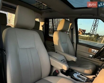 Красный Ленд Ровер Дискавери, объемом двигателя 3 л и пробегом 121 тыс. км за 22950 $, фото 37 на Automoto.ua