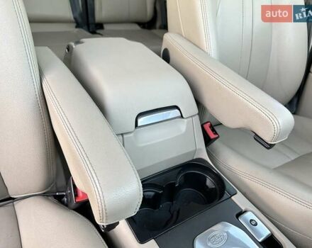 Красный Ленд Ровер Дискавери, объемом двигателя 3 л и пробегом 121 тыс. км за 22950 $, фото 46 на Automoto.ua