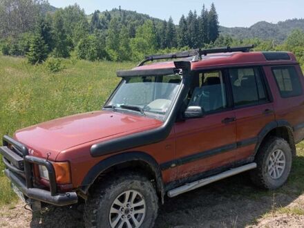 Красный Ленд Ровер Дискавери, объемом двигателя 2.5 л и пробегом 250 тыс. км за 8600 $, фото 1 на Automoto.ua