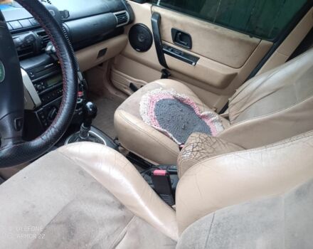 Сірий Ленд Ровер Діскавері, об'ємом двигуна 2 л та пробігом 300 тис. км за 3000 $, фото 6 на Automoto.ua