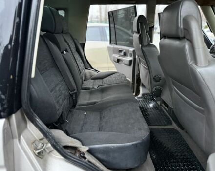 Серый Ленд Ровер Дискавери, объемом двигателя 2.5 л и пробегом 205 тыс. км за 4200 $, фото 13 на Automoto.ua