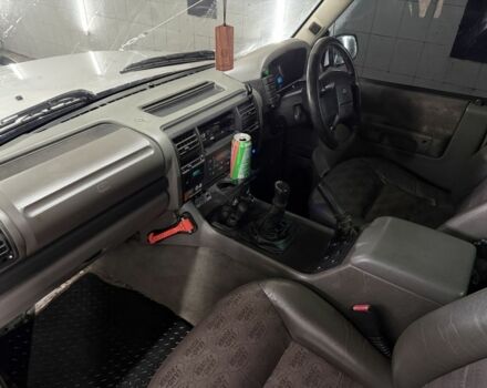 Серый Ленд Ровер Дискавери, объемом двигателя 0 л и пробегом 200 тыс. км за 3500 $, фото 7 на Automoto.ua