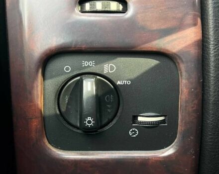 Сірий Ленд Ровер Діскавері, об'ємом двигуна 2.7 л та пробігом 279 тис. км за 10650 $, фото 22 на Automoto.ua