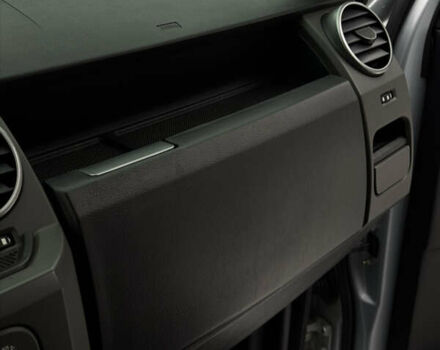 Сірий Ленд Ровер Діскавері, об'ємом двигуна 2.72 л та пробігом 320 тис. км за 9500 $, фото 24 на Automoto.ua