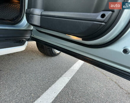 Серый Ленд Ровер Дискавери, объемом двигателя 2.72 л и пробегом 361 тыс. км за 12000 $, фото 9 на Automoto.ua