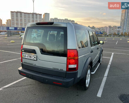 Серый Ленд Ровер Дискавери, объемом двигателя 2.72 л и пробегом 361 тыс. км за 12000 $, фото 4 на Automoto.ua