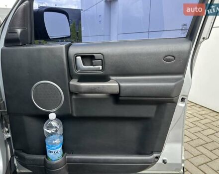 Сірий Ленд Ровер Діскавері, об'ємом двигуна 2.7 л та пробігом 249 тис. км за 10900 $, фото 27 на Automoto.ua