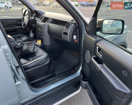 Серый Ленд Ровер Дискавери, объемом двигателя 2.72 л и пробегом 361 тыс. км за 12000 $, фото 16 на Automoto.ua