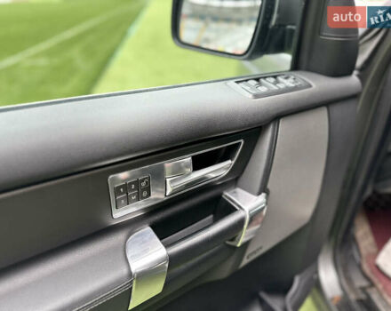 Серый Ленд Ровер Дискавери, объемом двигателя 2.99 л и пробегом 254 тыс. км за 15999 $, фото 27 на Automoto.ua