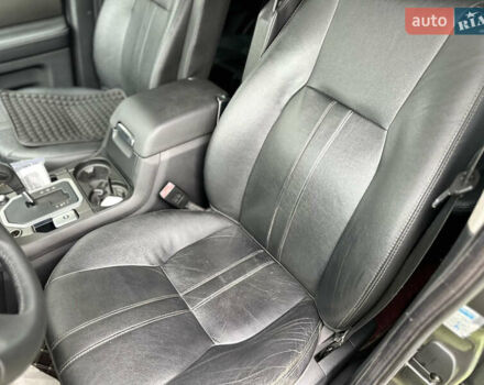 Серый Ленд Ровер Дискавери, объемом двигателя 2.99 л и пробегом 254 тыс. км за 15999 $, фото 32 на Automoto.ua