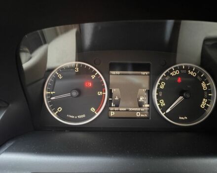 Серый Ленд Ровер Дискавери, объемом двигателя 3 л и пробегом 305 тыс. км за 14100 $, фото 4 на Automoto.ua