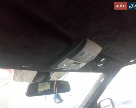 Серый Ленд Ровер Дискавери, объемом двигателя 3 л и пробегом 225 тыс. км за 17500 $, фото 38 на Automoto.ua