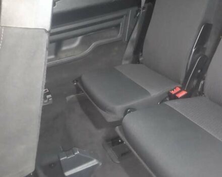 Серый Ленд Ровер Дискавери, объемом двигателя 3 л и пробегом 225 тыс. км за 17500 $, фото 42 на Automoto.ua