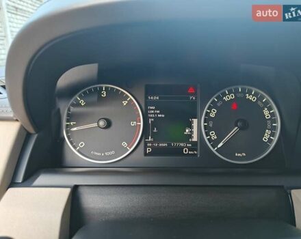 Сірий Ленд Ровер Діскавері, об'ємом двигуна 2.99 л та пробігом 177 тис. км за 26500 $, фото 13 на Automoto.ua