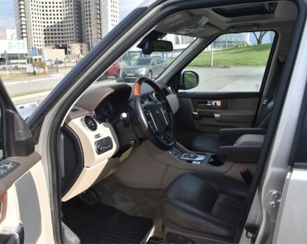 Серый Ленд Ровер Дискавери, объемом двигателя 3 л и пробегом 123 тыс. км за 19900 $, фото 2 на Automoto.ua