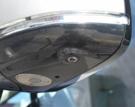 Серый Ленд Ровер Дискавери, объемом двигателя 3 л и пробегом 123 тыс. км за 19900 $, фото 4 на Automoto.ua