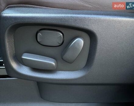 Серый Ленд Ровер Дискавери, объемом двигателя 2.99 л и пробегом 150 тыс. км за 28500 $, фото 26 на Automoto.ua