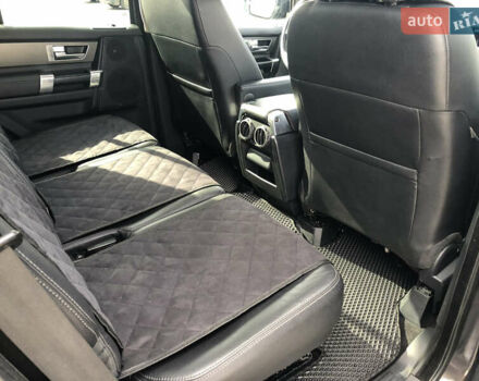 Серый Ленд Ровер Дискавери, объемом двигателя 2.99 л и пробегом 252 тыс. км за 25525 $, фото 17 на Automoto.ua