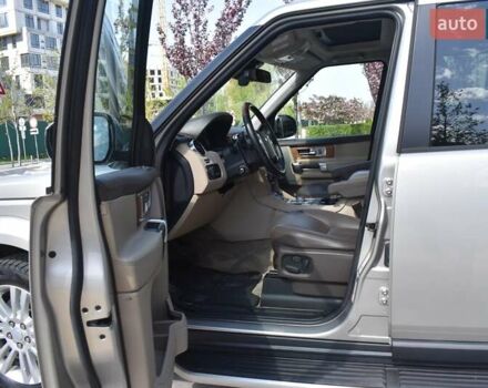 Серый Ленд Ровер Дискавери, объемом двигателя 3 л и пробегом 123 тыс. км за 20900 $, фото 6 на Automoto.ua